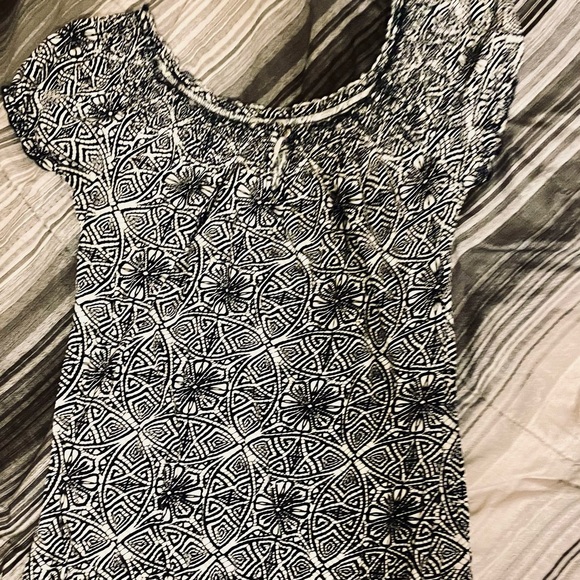 LUCKY Brand Top - Picture 3 of 3